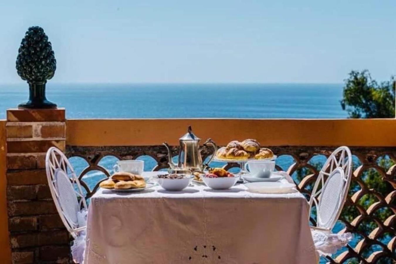 B&B La Bergerie Таормина Экстерьер фото